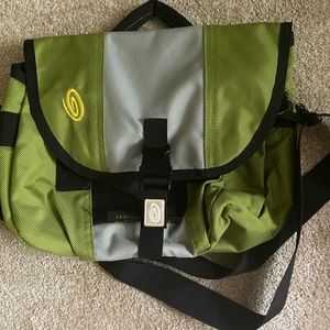 Timbuk2 Canvas XS messenger bag. Green & Grey